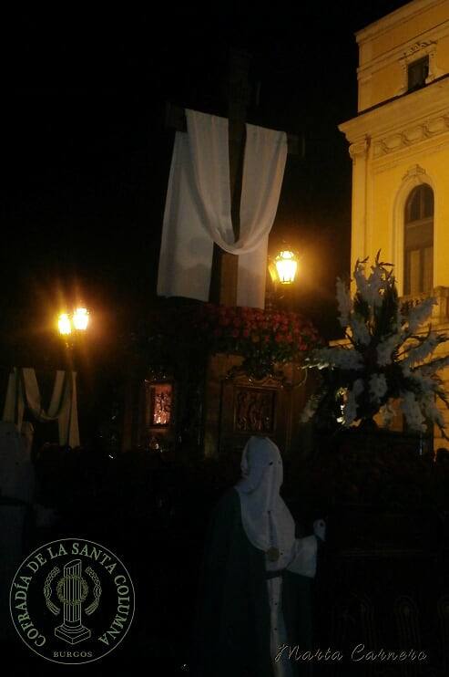 La Cofradía de Santo Columna, que está asociada al Círculo Católico de Obreros, conmemora esta Semana Santa los cincuenta años de una de sus dos tallas, el 'Santo Sudario', una obra elaborada por Fortunato Sotillo que destaca por su magnífica carroza esculpida en madera.