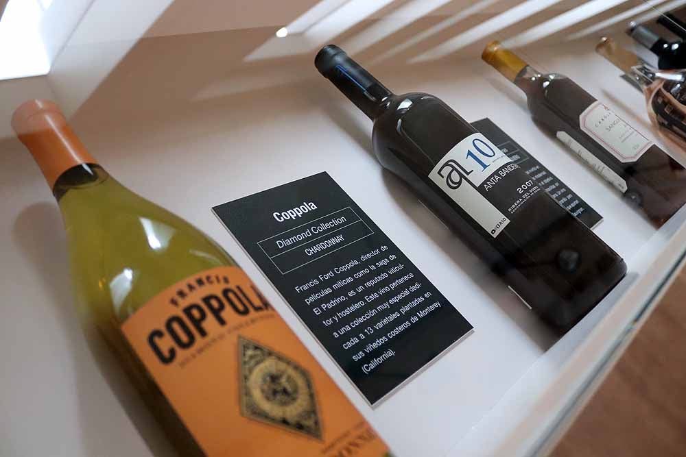 El Centro de Recepción de Turistas de Burgos inaugura esta Semana Santa dos espacios expositivos dedicados al mundo del vino y a l arte de las vidrieras, con Burgos como protagonista