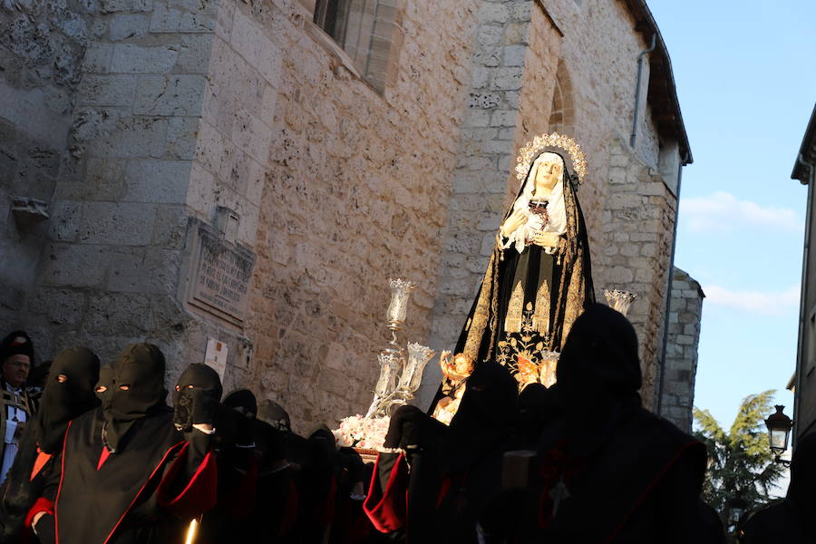 Fotos: La procesión de Nuestra Señora de la Soledad, en imágenes