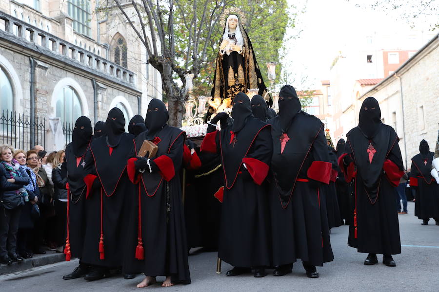 Fotos: La procesión de Nuestra Señora de la Soledad, en imágenes