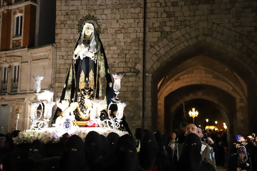 Fotos: La procesión de Nuestra Señora de la Soledad, en imágenes