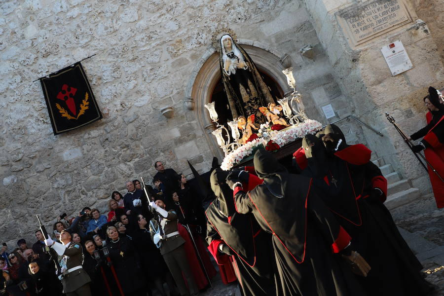 Fotos: La procesión de Nuestra Señora de la Soledad, en imágenes