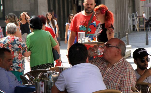 Imagen de una terraza en Segovia. 