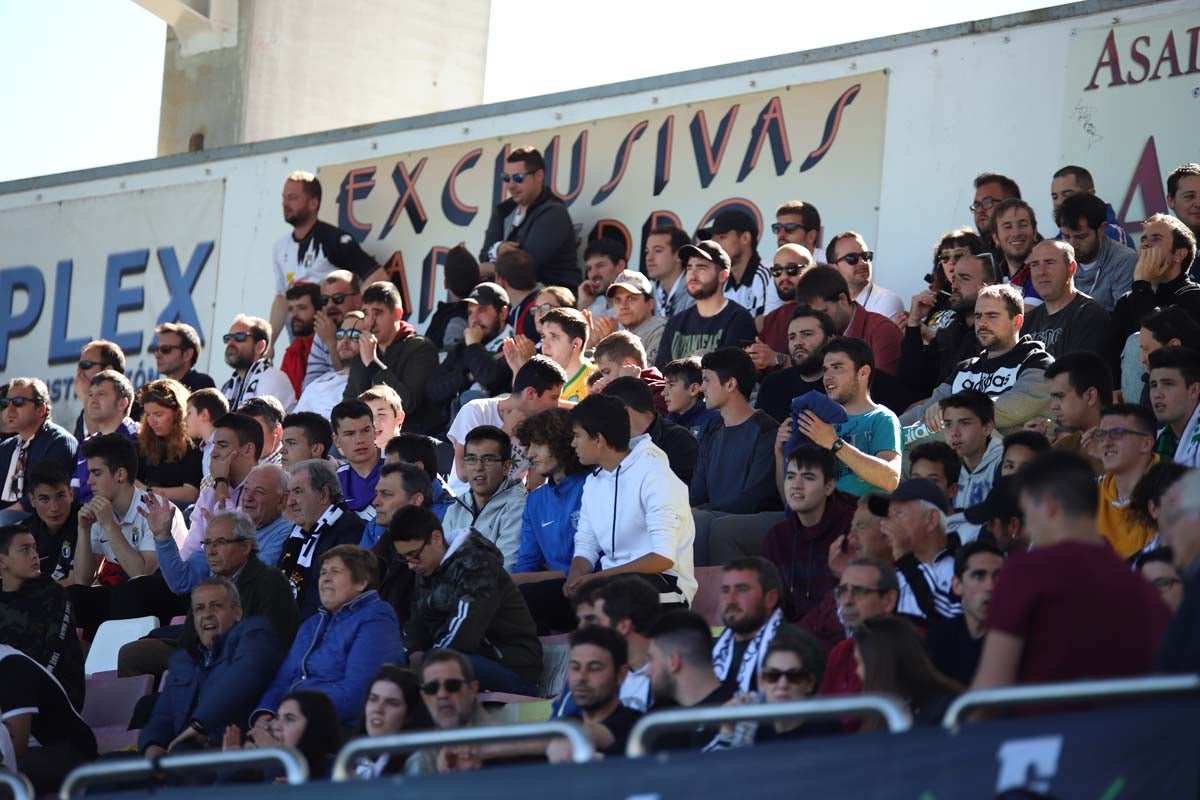 Más de 3.000 personas abarrotan las gradas de El Plantío para animar al Burgos CF