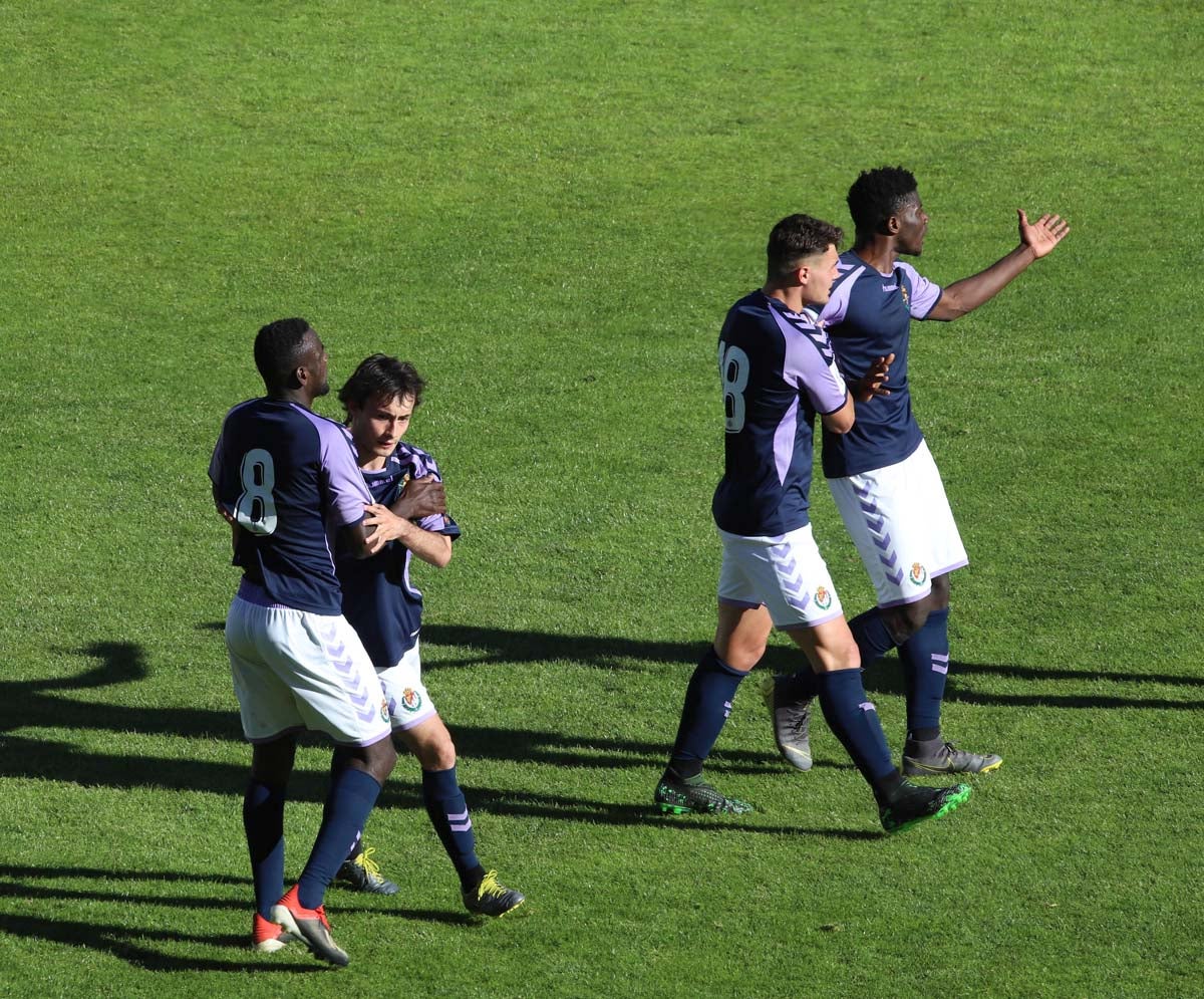 Una selección de las mejores imágenes del Burgos CF - real Valladolid B.