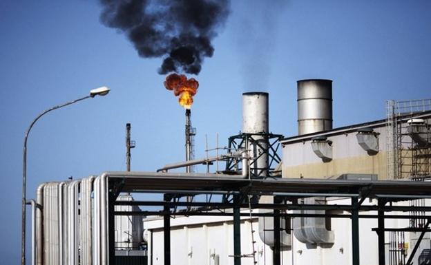 Imagen de archivo de las instalaciones petroleras del yacimiento de Al Sharara (Libia).