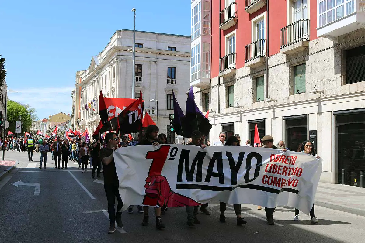 Fotos: Manifestación de CGT en Burgos en el Primero de Mayo