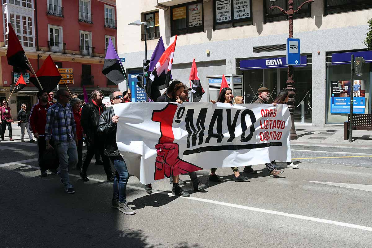 Fotos: Manifestación de CGT en Burgos en el Primero de Mayo