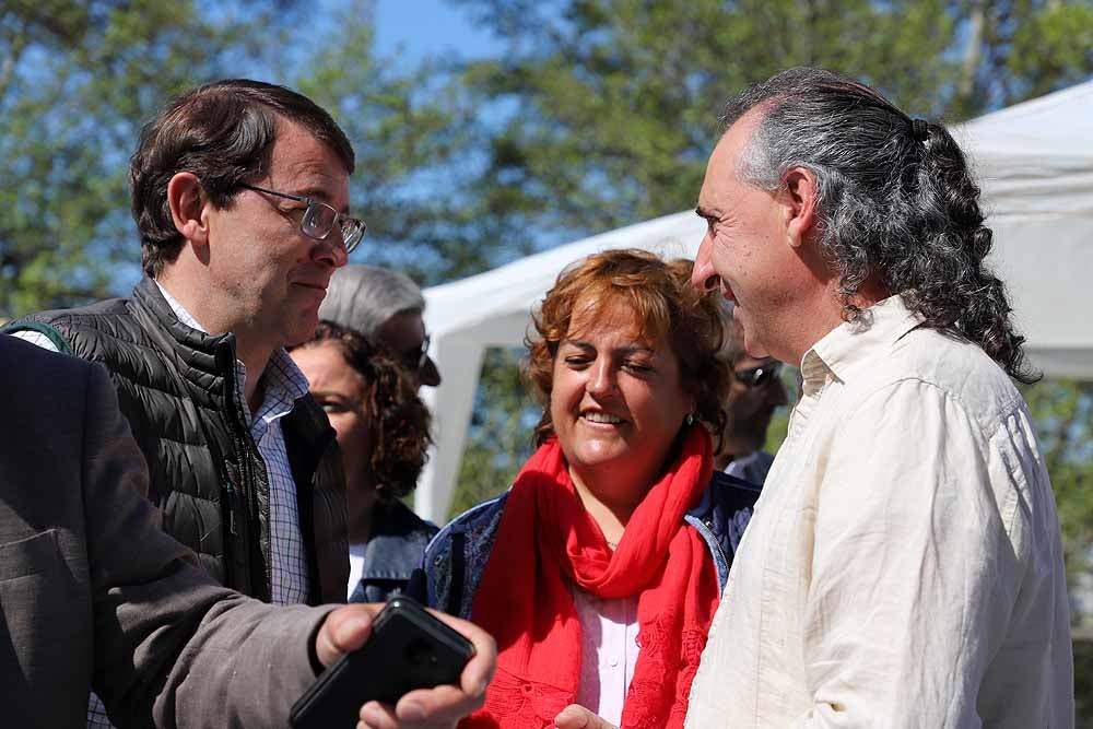 El presidente de la Junta, Juan Vicente Herrera, ha inaugurado la feria pero ha estado acompañado de políticos locales y provinciales, además de los candidatos a la Junta Alfonso Fernández Mañueco y Francisco Igea