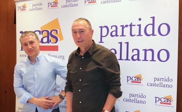 El diputado de Compromís, Joan Baldoví (derecha), en una visita a Burgos.