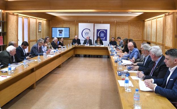 Reunión de miembros de la Fundación VIII Centenario de la Catedral de Burgos. 