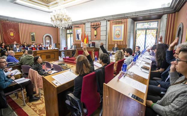 Imagen del pleno del Ayuntamiento de Burgos