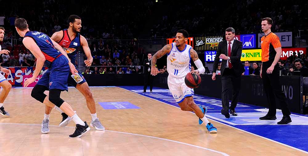 El San Pablo Burgos se ha medido este sábado con el Baskonia en el Fernando Bueso Arena