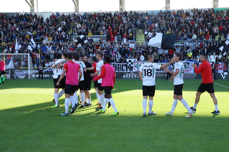 Fotos: La celebración el El Plantío tras la salvación del Burgos CF