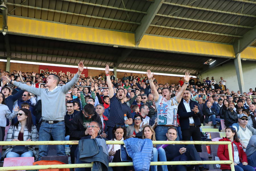 Fotos: La afición no ha parado de animar al Burgos CF en el partido de la salvación ante el Celta B