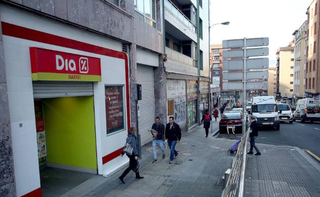 Vista exterior de uno de los supermercados de la cadena Dia. 