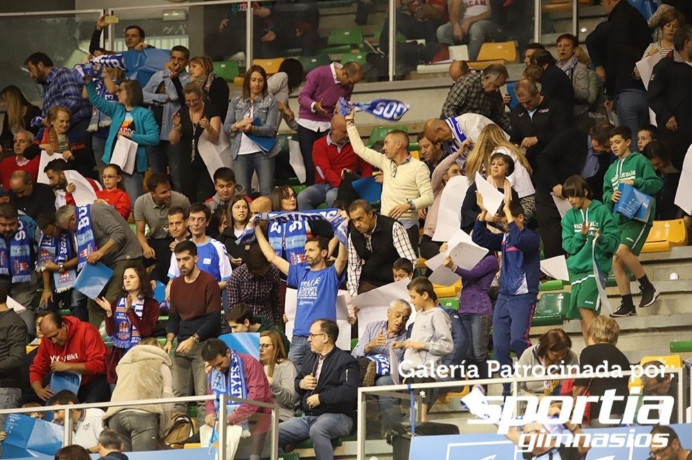 Fotos: Si has estado en el Coliseum viendo el San Pablo - UCAM Murcia ¡búscate!