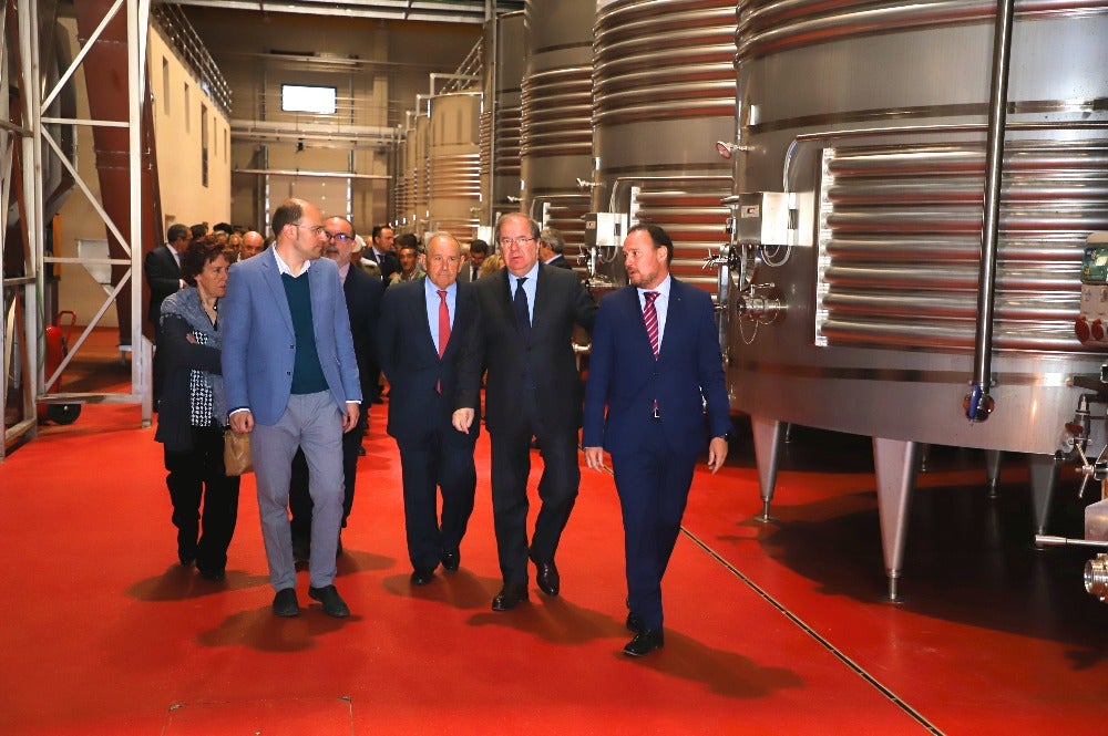 El presidente de la Junta de Castilla y León, Juan Vicente Herrera, ha inaugurado el Centro de Protos de Alta Tecnología de Elaboración en Anguix (Burgos)