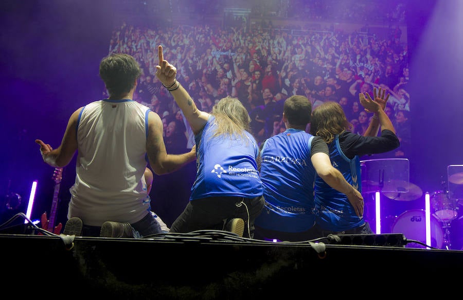 El San Pablo Burgos vuelve a teñir de azul el Coliseum en una noche de conciertos y emoción, para celebrar el fin de una gran temporada deportiva