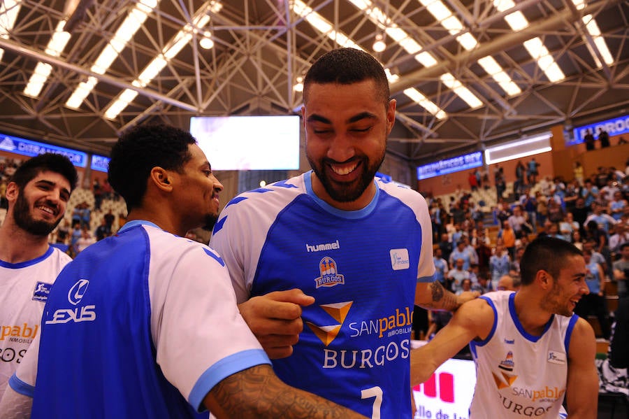 Fotos: El San Pablo Burgos despide la temporada con una victoria histórica en Lugo