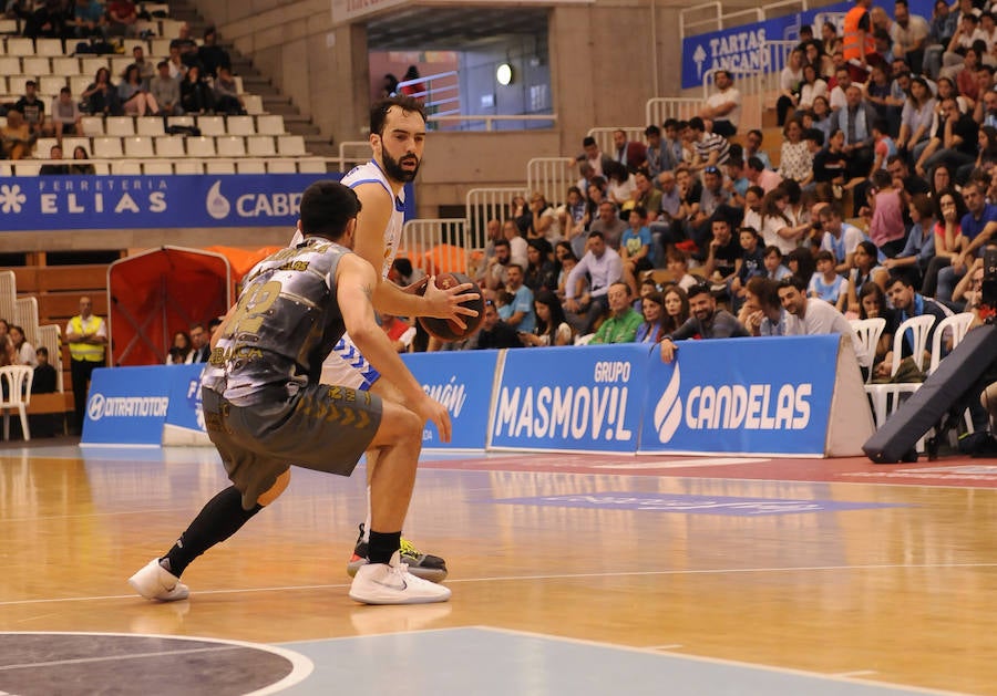 Fotos: El San Pablo Burgos despide la temporada con una victoria histórica en Lugo