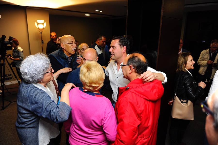 Fotos: Así celebró el PSOE de Burgos su victoria el las elecciones municipales