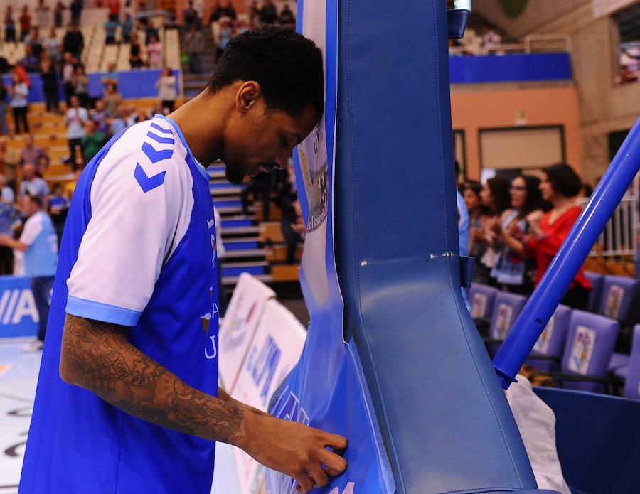 Fotos: El San Pablo Burgos despide la temporada con una victoria histórica en Lugo