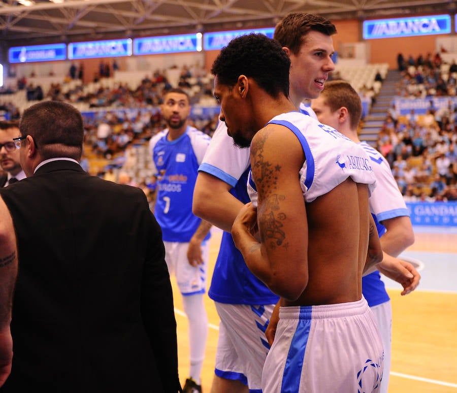 Fotos: El San Pablo Burgos despide la temporada con una victoria histórica en Lugo