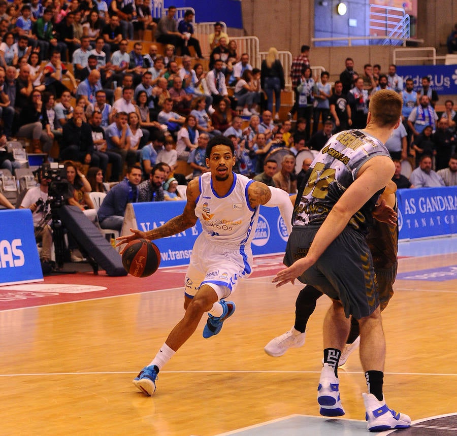 Fotos: El San Pablo Burgos despide la temporada con una victoria histórica en Lugo