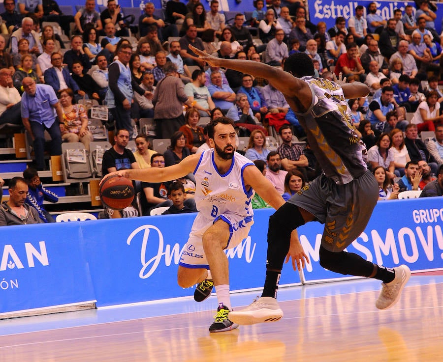 Fotos: El San Pablo Burgos despide la temporada con una victoria histórica en Lugo