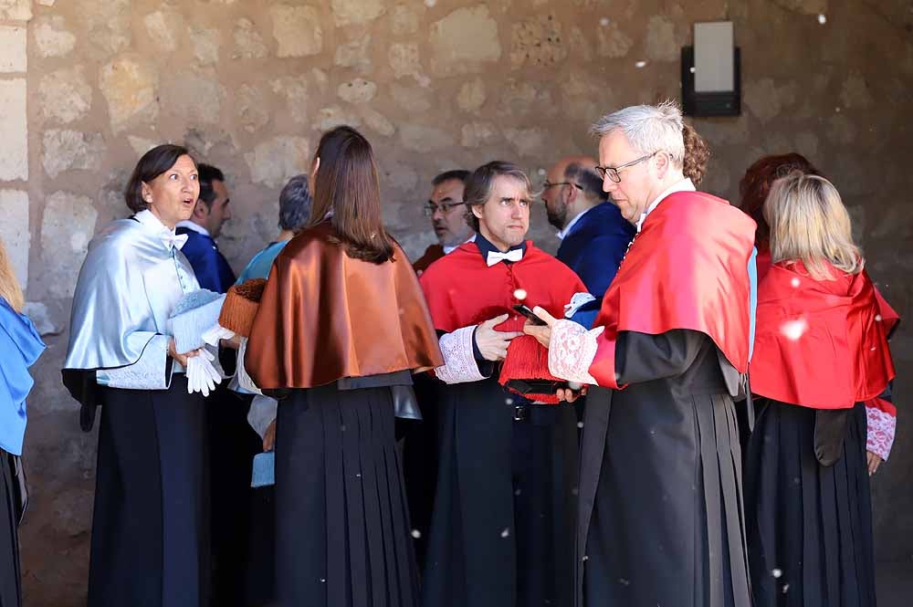 La Universidad de Burgos ha celebrado sus 25 años con la investidura de Juan José Laborda como doctor Honoris Causa