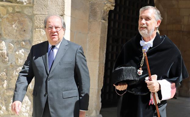 Herrera junto al rector de la UBU, Pérez Mateos