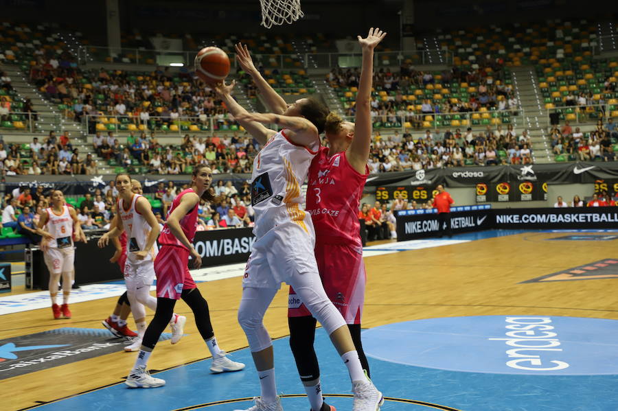 Fotos: Las mejores imágenes del partido de baloncesto entre España y Letonia