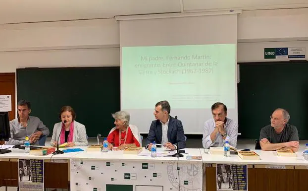 José Manuel Herrero, en el centro, junto a los galardonados en el V Premio Memoria de la Emigración Castellana y Leonesa.