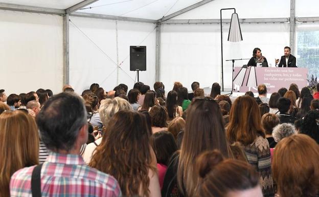 La carpa de El Espolón se llenó para escuchar a Castillo