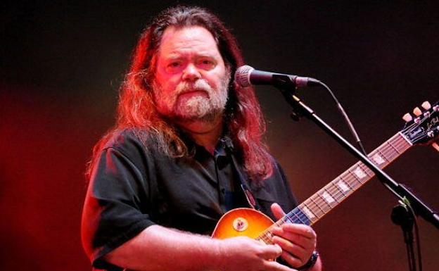 Roky Erickson, durante un concierto. 