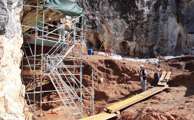 Imagen de una excavacion en Atapuerca