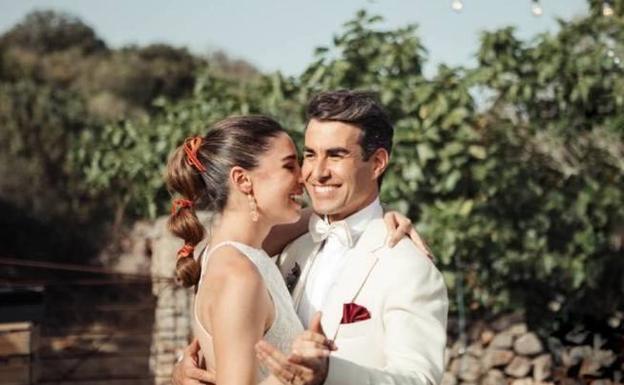 Foto de la boda de Daniel Muriel y Candela Serrat publicada por el actor en su cuenta de Instagram.