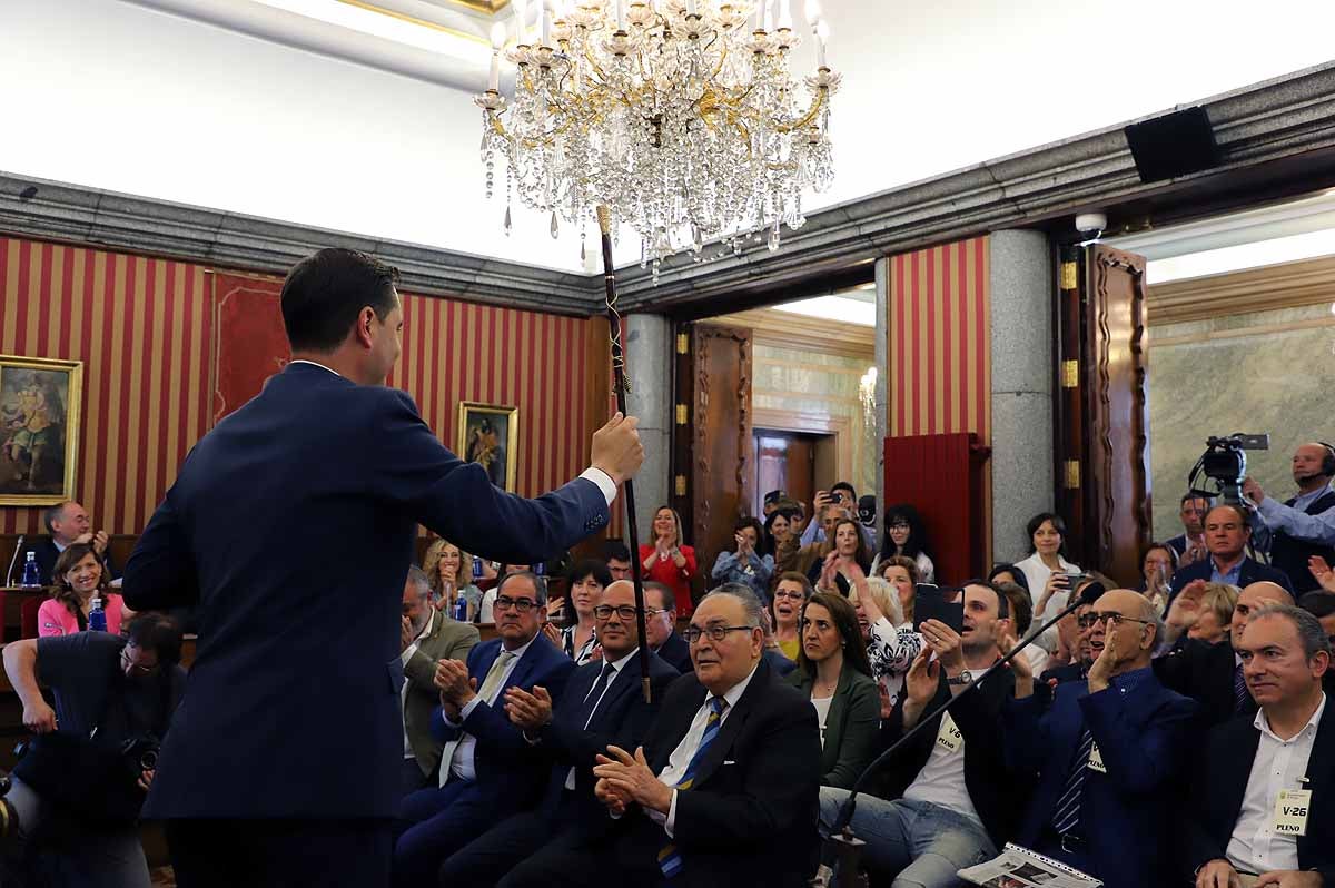 Fotos: Pleno de constitución del Ayuntamiento de Burgos en el que ha sido investido como alcalde Daniel de la Rosa (PSOE)