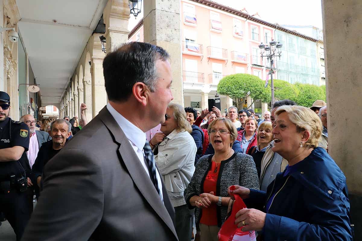 Fotos: Pleno de constitución del Ayuntamiento de Burgos en el que ha sido investido como alcalde Daniel de la Rosa (PSOE)