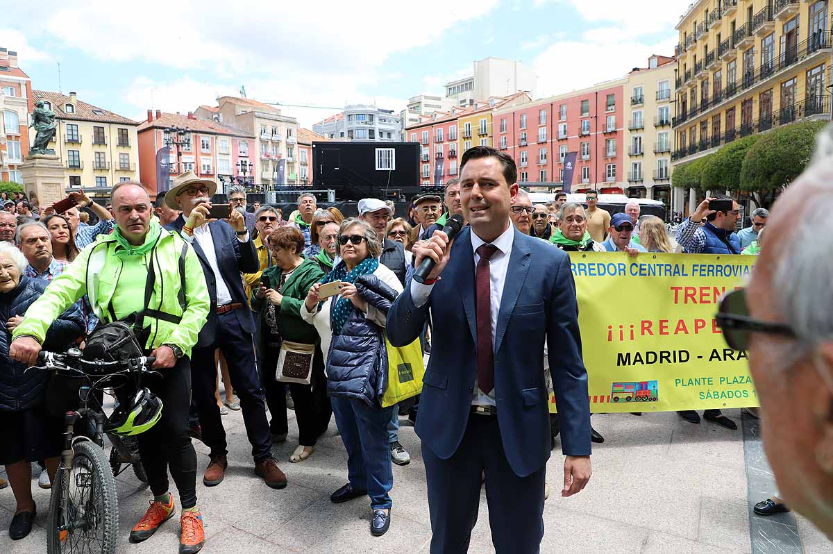 Fotos: Pleno de constitución del Ayuntamiento de Burgos en el que ha sido investido como alcalde Daniel de la Rosa (PSOE)