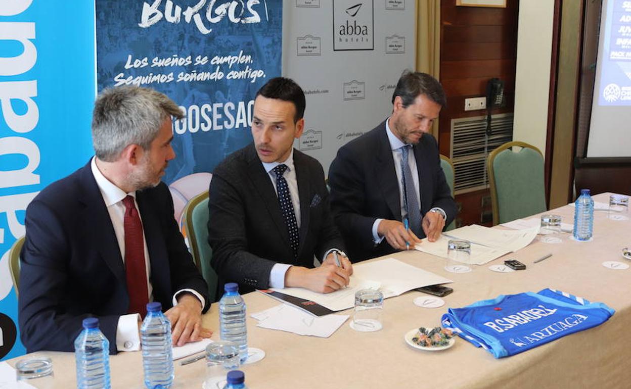 El lema de la campaña de renovación de 2019/2020 es «Más lejos que nunca»