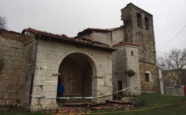 La iglesia tras el incendio. 