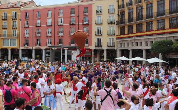 La bota por los aires en la Plaza Mayor.