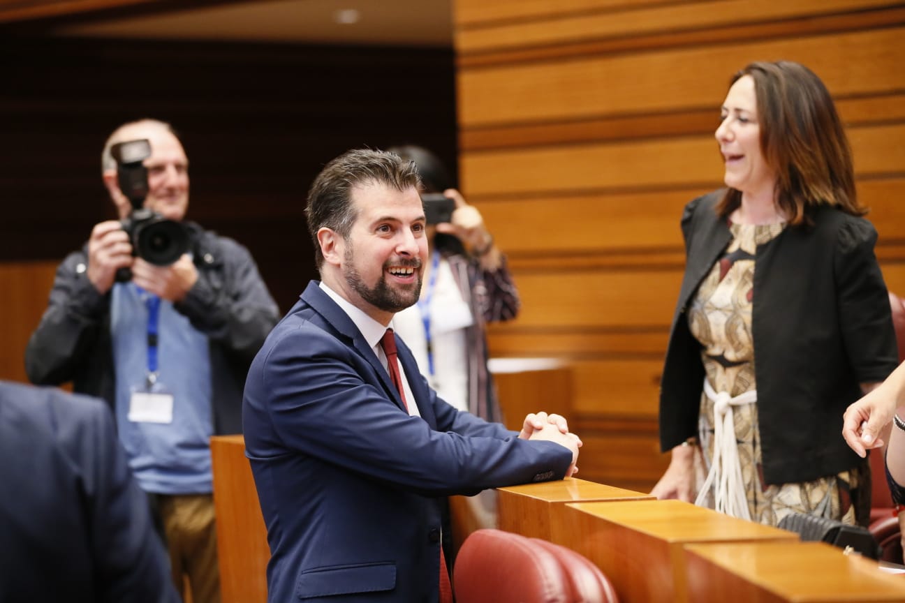 El procurador electo de Ciudadanos Luis Fuentes es proclamado presidente de la institución regiona en su décima legislatura