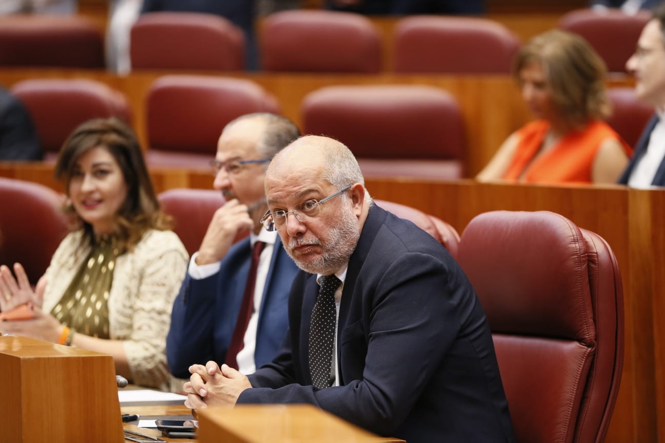 El procurador electo de Ciudadanos Luis Fuentes es proclamado presidente de la institución regiona en su décima legislatura