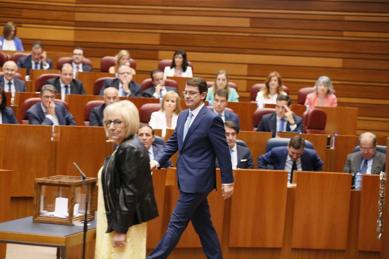 El procurador electo de Ciudadanos Luis Fuentes es proclamado presidente de la institución regiona en su décima legislatura