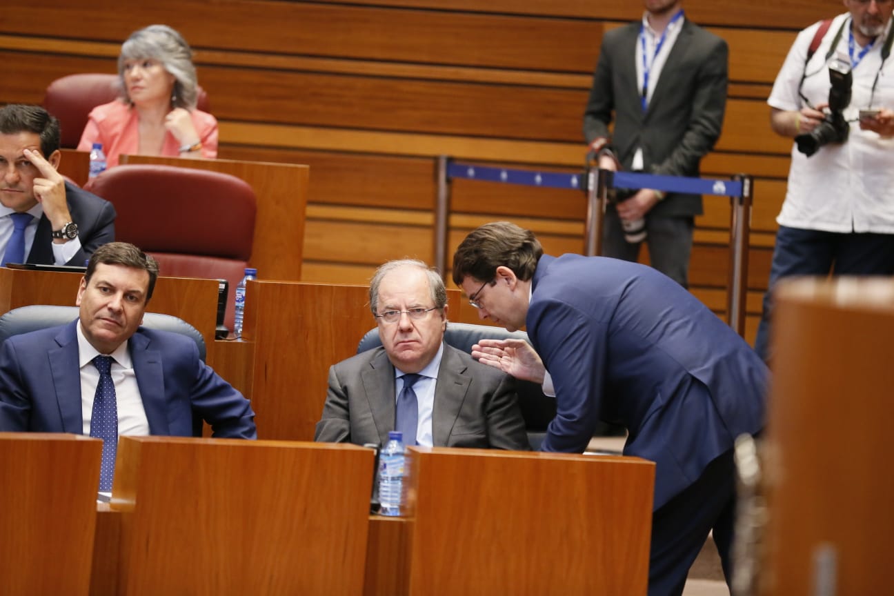 El procurador electo de Ciudadanos Luis Fuentes es proclamado presidente de la institución regiona en su décima legislatura