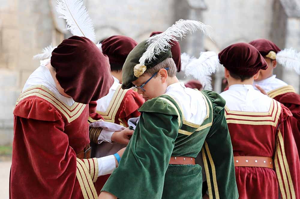 El Monasterio Real de las Huelgas ha acogido, un año más, la celebración del Curpillos, con procesión por las calles del barrio con el pendón de las Navas de Tolosa