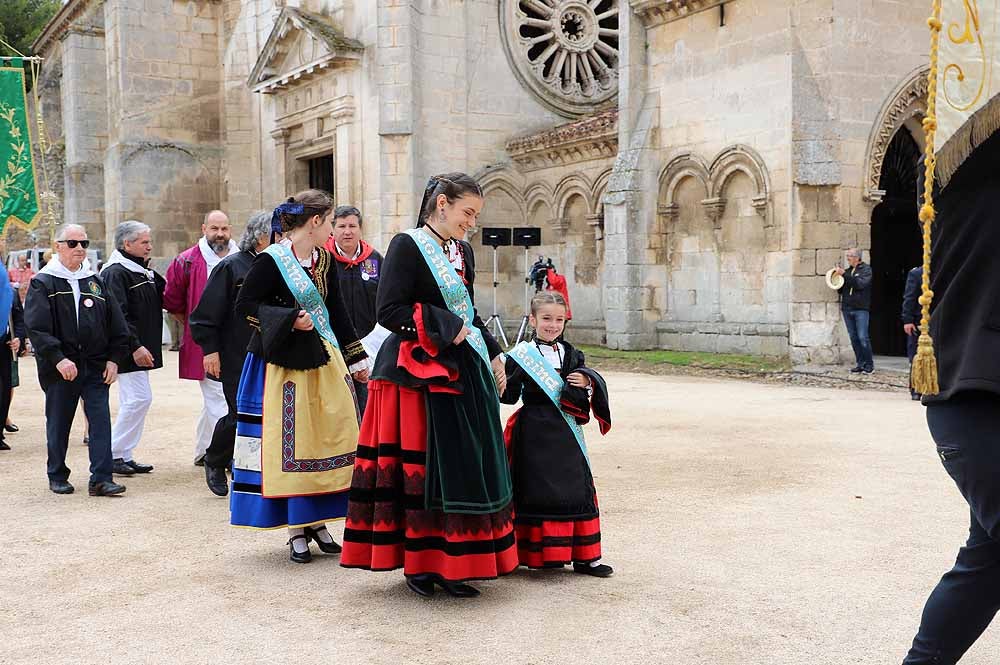 El Monasterio Real de las Huelgas ha acogido, un año más, la celebración del Curpillos, con procesión por las calles del barrio con el pendón de las Navas de Tolosa